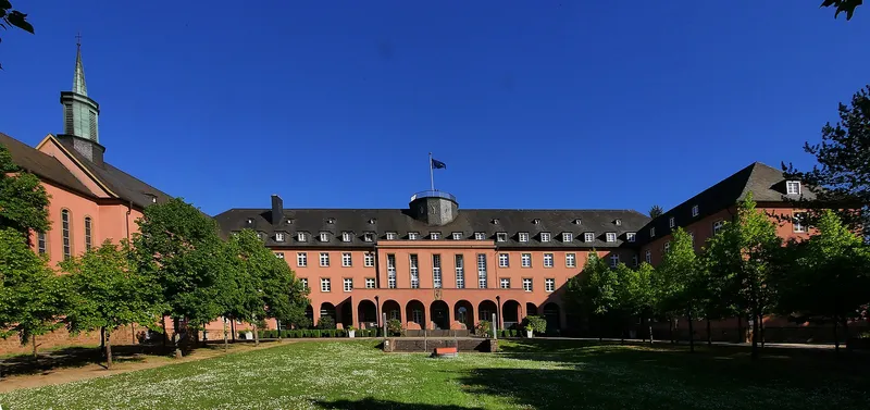 Gebäude der Katholischen Akademie Trier im Robert-Schuman-Haus