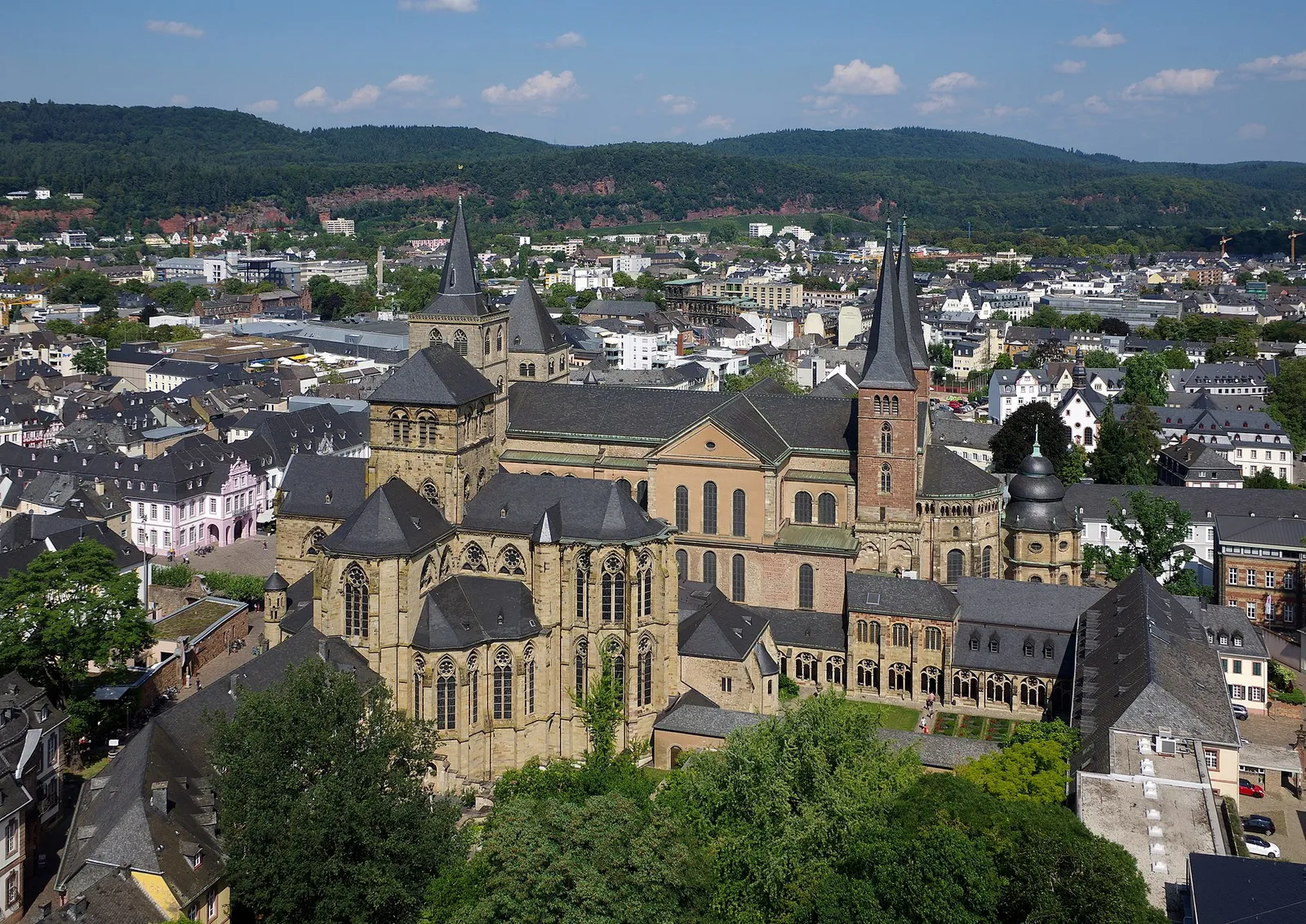 Trierer Dom und Liebfrauenkirche aus der Vogelperspektive